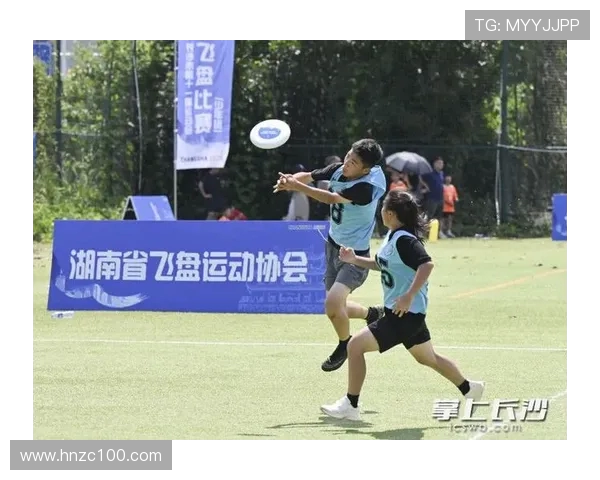 深圳飞盘队与成都飞盘队赛后复盘分析力量对比与战术探讨