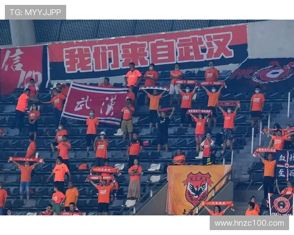 武汉卓尔与江苏队激战正酣比分悬念引发球迷热议