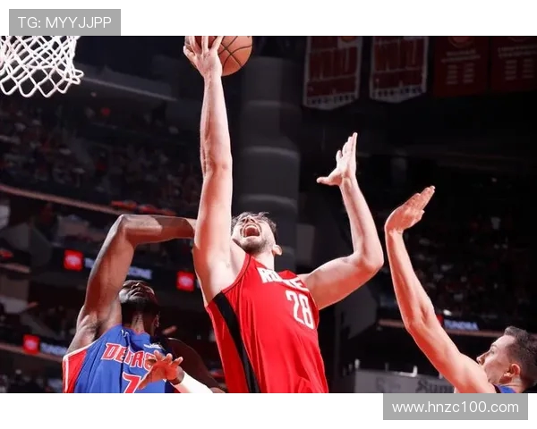 火箭队与勇士队激战正酣NBA赛场精彩瞬间回顾与分析 火箭队与勇士队激战正酣NBA赛场精彩瞬间回顾与分析